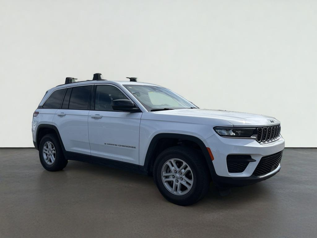 2022 Jeep Grand Cherokee Laredo 4x4