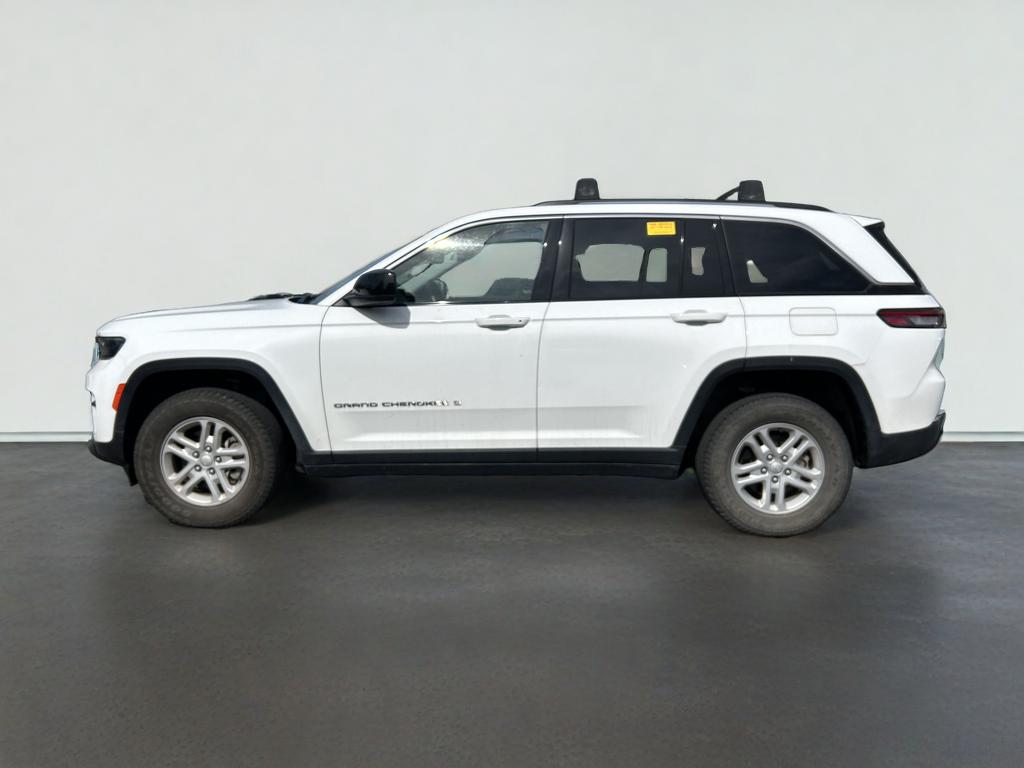 2022 Jeep Grand Cherokee Laredo 4x4