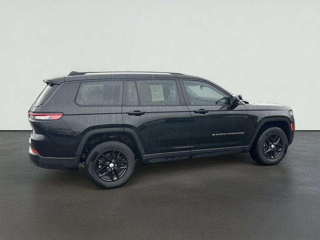 2023 Jeep Grand Cherokee L Laredo 4x4