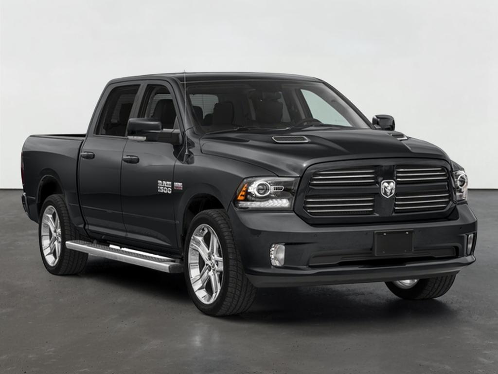 2017 RAM 1500 Night Crew Cab 4x4 5'7' Box