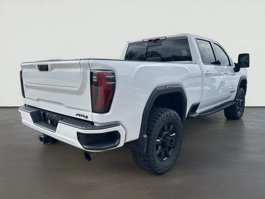 2024 GMC Sierra 2500HD 4WD Crew Cab Standard Bed AT4