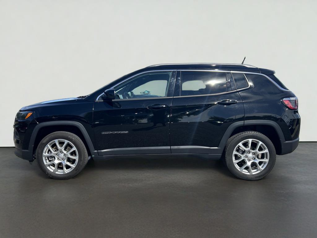 2023 Jeep Compass Latitude Lux FWD