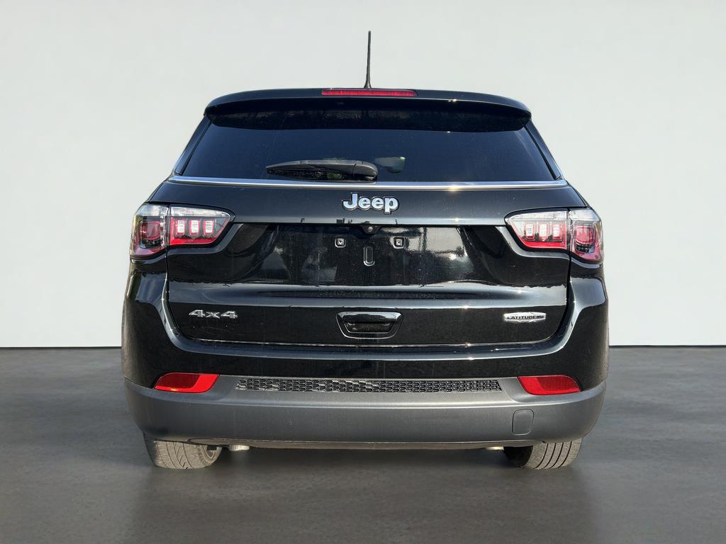 2023 Jeep Compass Latitude Lux FWD