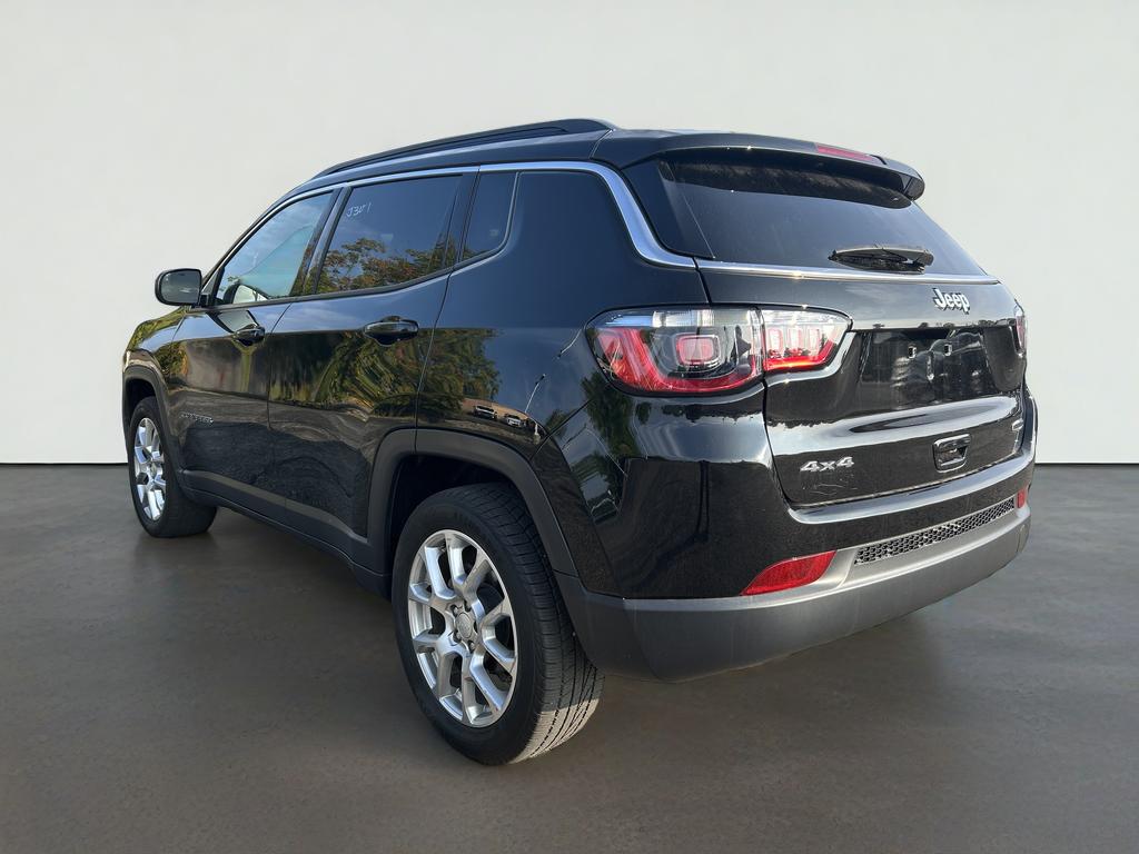 2023 Jeep Compass Latitude Lux FWD