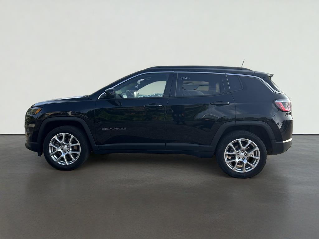 2023 Jeep Compass Latitude Lux FWD
