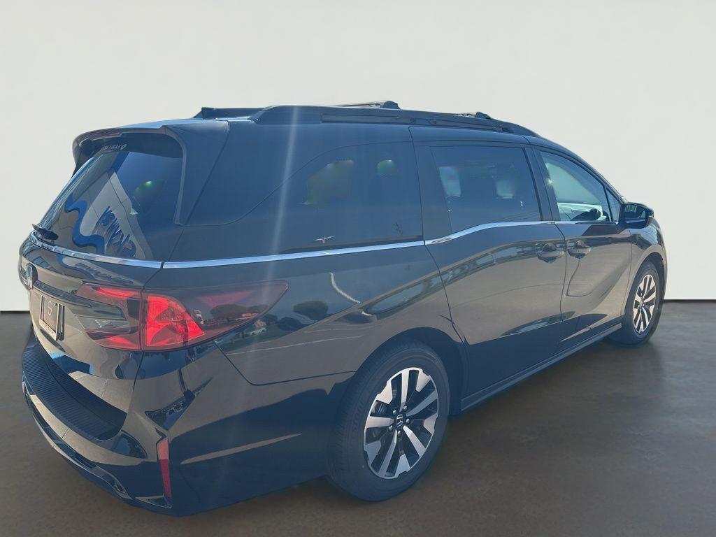 2026 Honda Odyssey EX-L - Photo 16