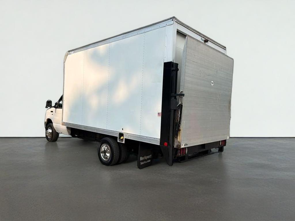 2015 Ford E-350SD Base Cutaway