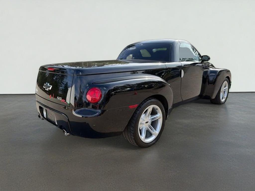2004 Chevrolet SSR Base