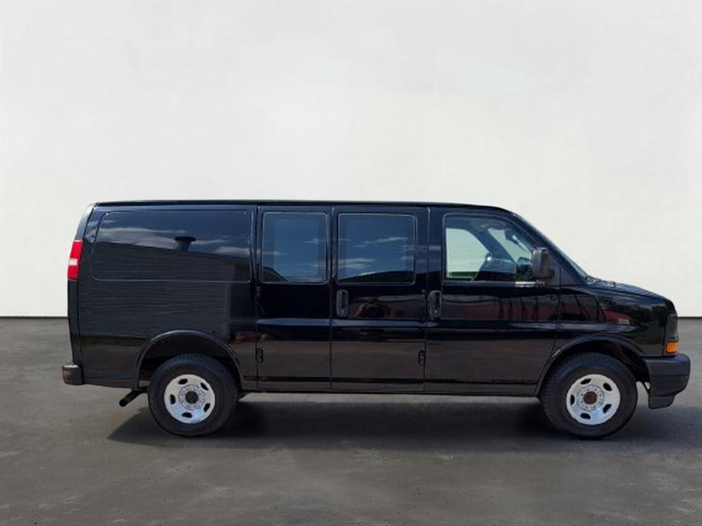 2017 GMC Savana 2500 Work Van
