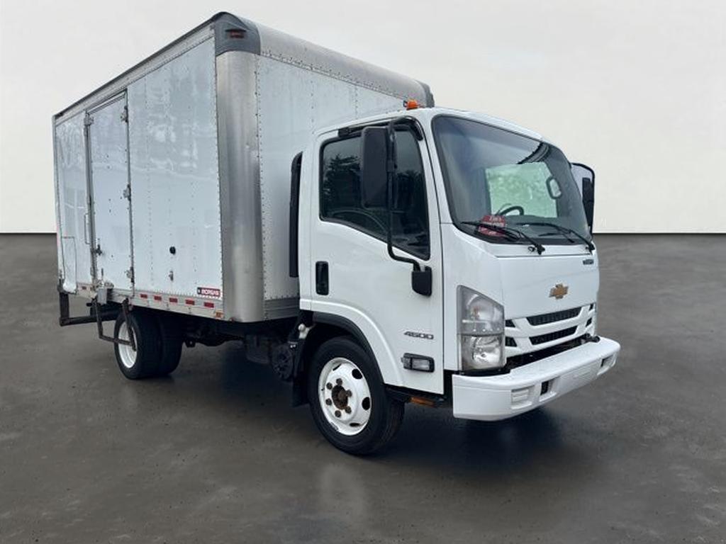 2017 Chevrolet 4500 LCF Base Box Truck
