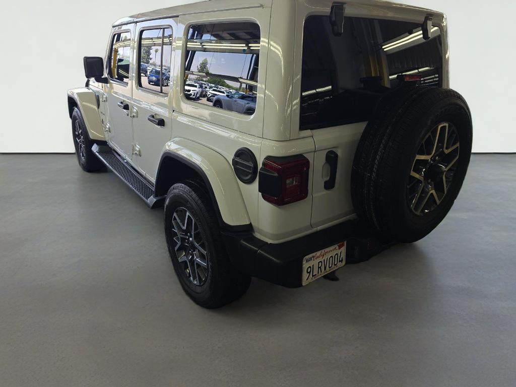2024 Jeep Wrangler 4-Door Sahara 4x4