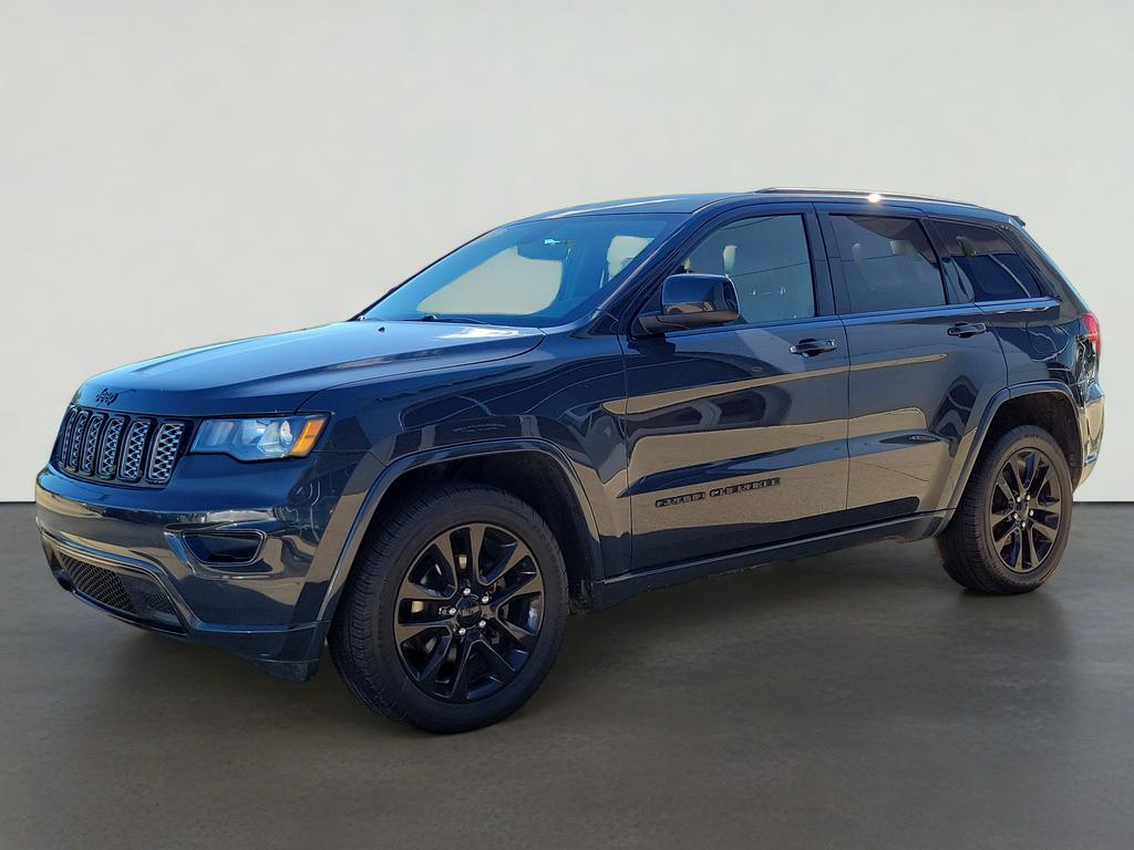 Used 2018 Jeep Grand Cherokee Altitude with VIN 1C4RJFAG0JC305498 for sale in Springfield, MI