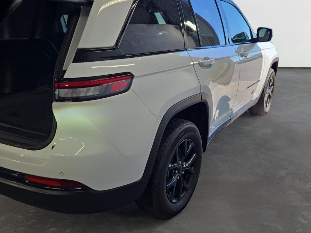 2025 Jeep Grand Cherokee Altitude X 4x4
