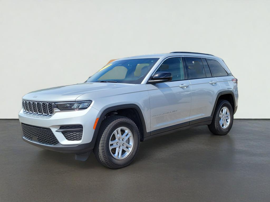 2025 Jeep Grand Cherokee Laredo 4x4