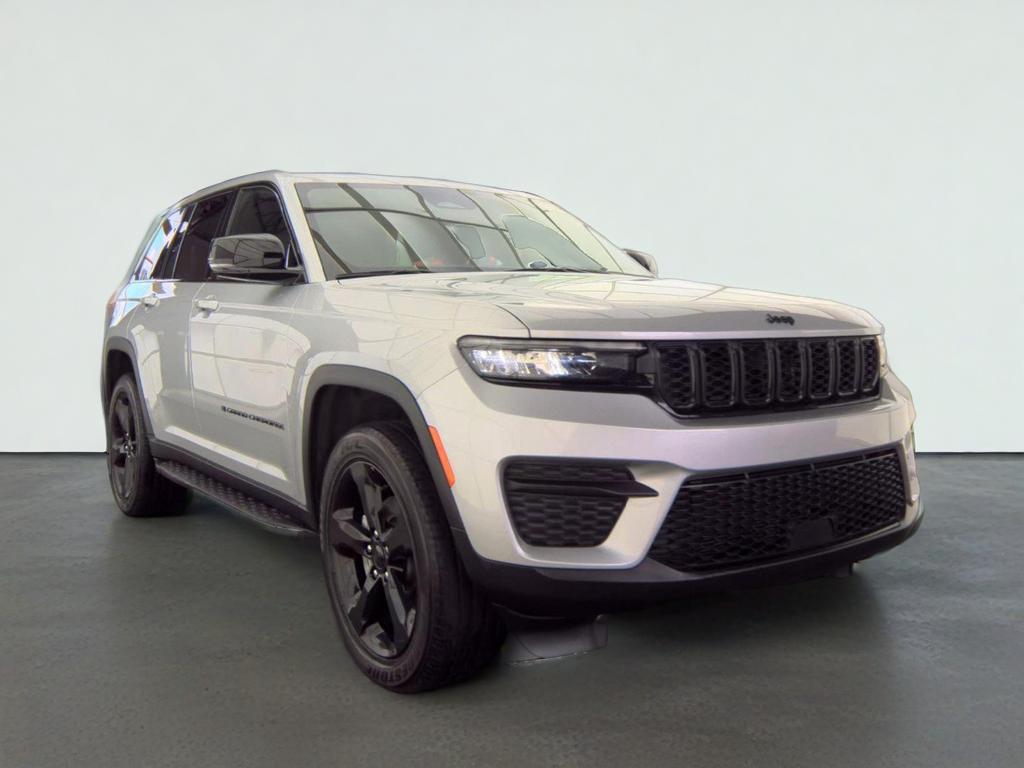 2025 Jeep Grand Cherokee Altitude X 4x4