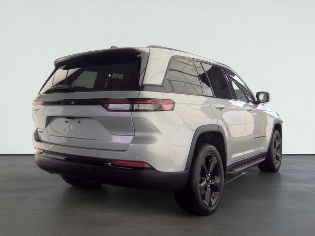 2025 Jeep Grand Cherokee Altitude X 4x4