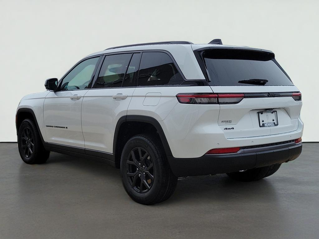 2027 Jeep Grand Cherokee GRAND CHEROKEE LAREDO ALTITUDE 4X4