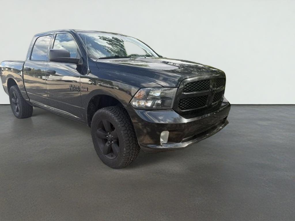 2017 RAM 1500 Express Crew Cab 4x4 5'7' Box