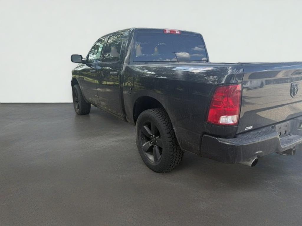 2017 RAM 1500 Express Crew Cab 4x4 5'7' Box