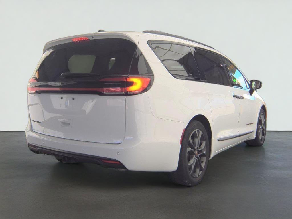 2024 Chrysler Pacifica Touring L Road Tripper