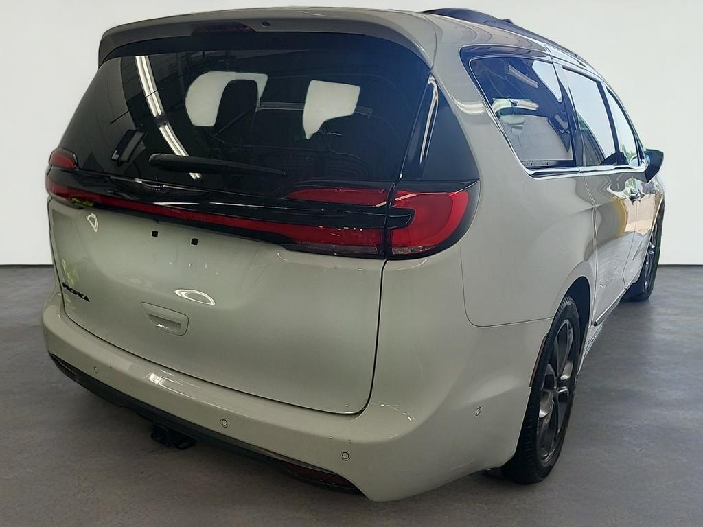 2024 Chrysler Pacifica Touring L Road Tripper