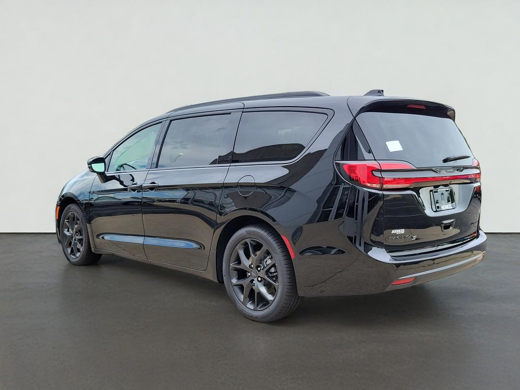 2027 Chrysler Pacifica PACIFICA LIMITED