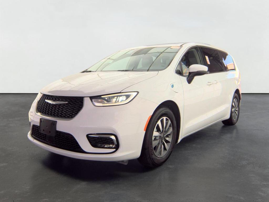 2023 Chrysler Pacifica Plug-In Hybrid Touring L