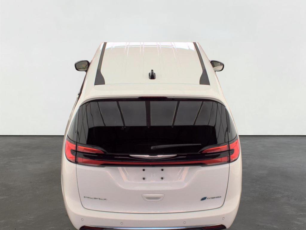 2023 Chrysler Pacifica Plug-In Hybrid Touring L