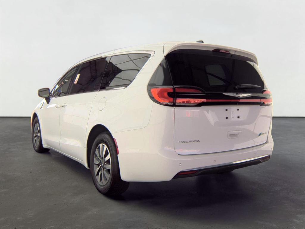 2023 Chrysler Pacifica Plug-In Hybrid Touring L