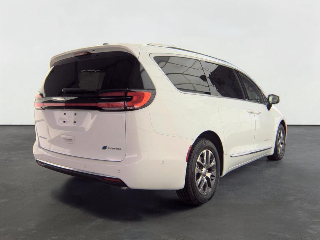 2023 Chrysler Pacifica Hybrid Pinnacle