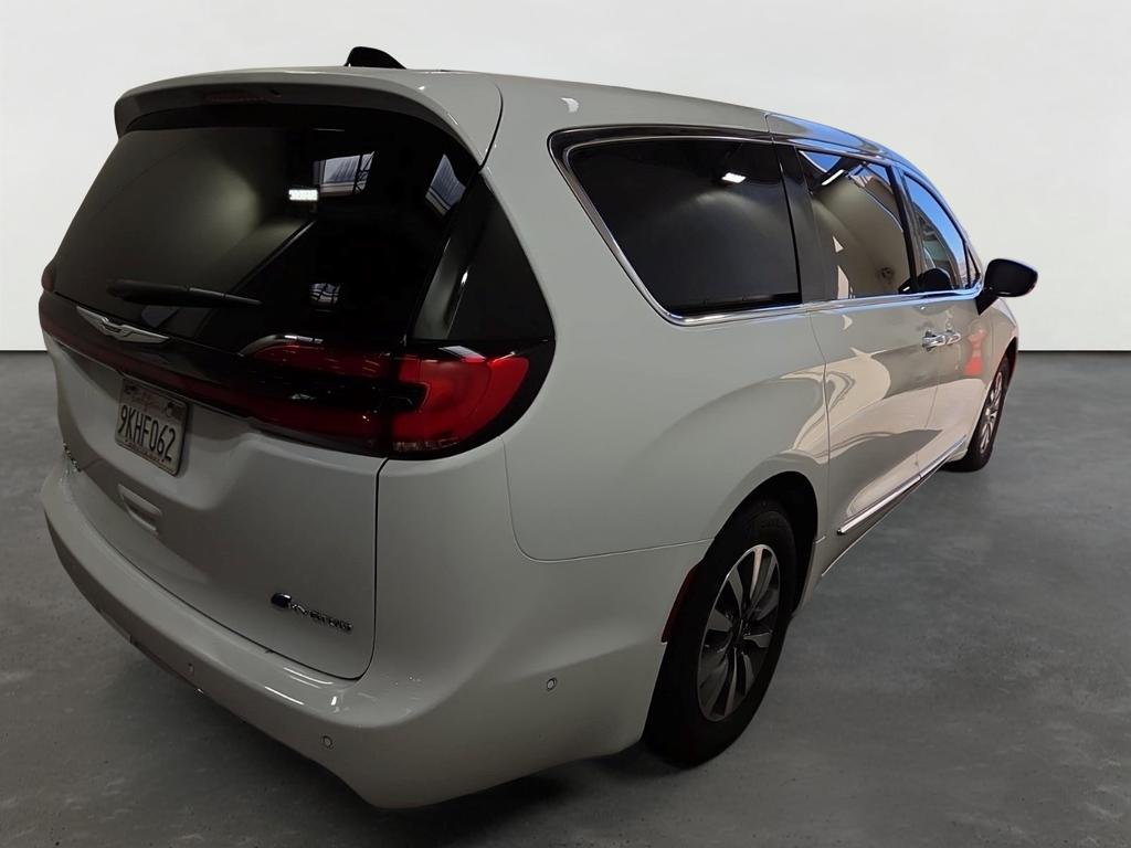 2023 Chrysler Pacifica Hybrid Limited
