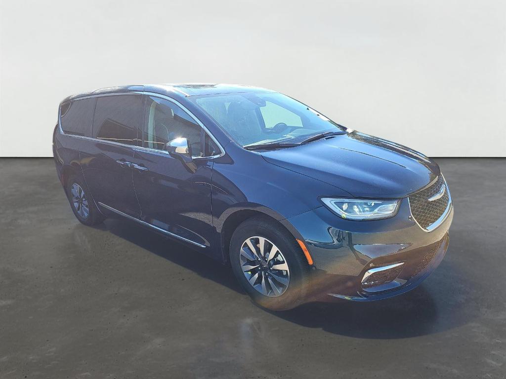 2023 Chrysler Pacifica Plug-In Hybrid Limited