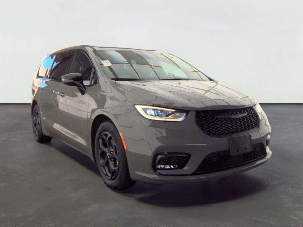 2023 Chrysler Pacifica Plug-In Hybrid Limited S