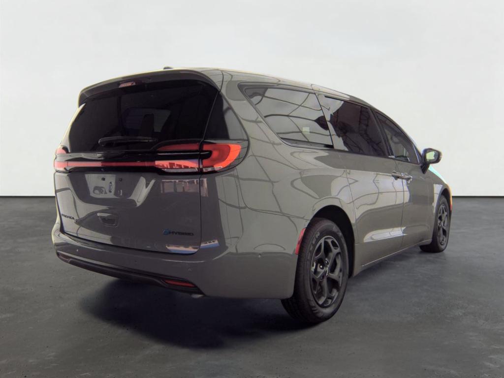 2023 Chrysler Pacifica Plug-In Hybrid Limited S