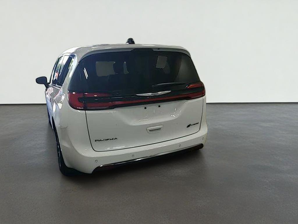 2025 Chrysler Pacifica Hybrid Select