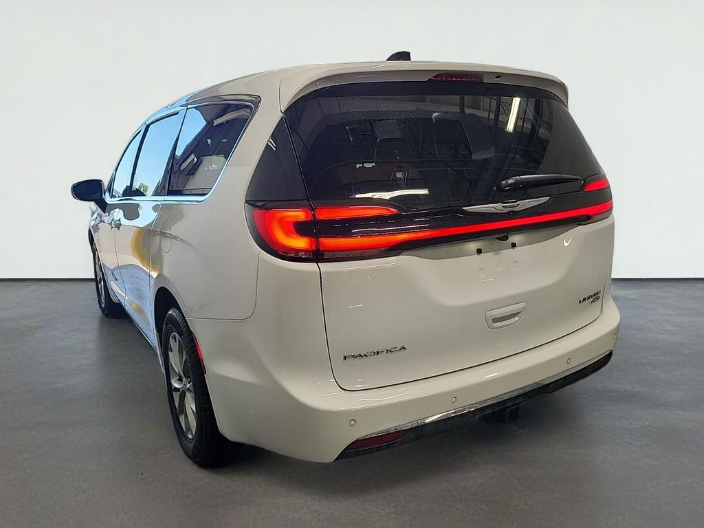 2026 Chrysler Pacifica Limited AWD