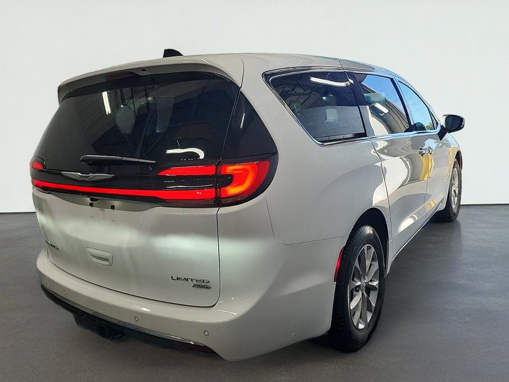 2026 Chrysler Pacifica Limited AWD