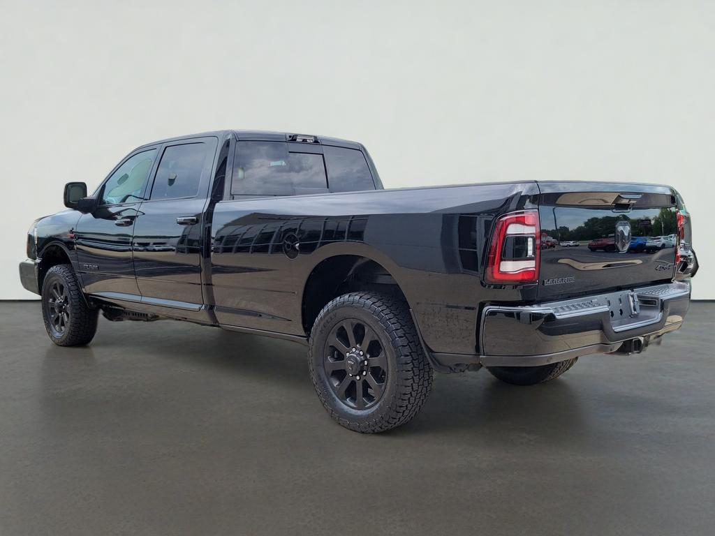 2023 RAM 3500 Laramie Crew Cab 4x4 8' Box