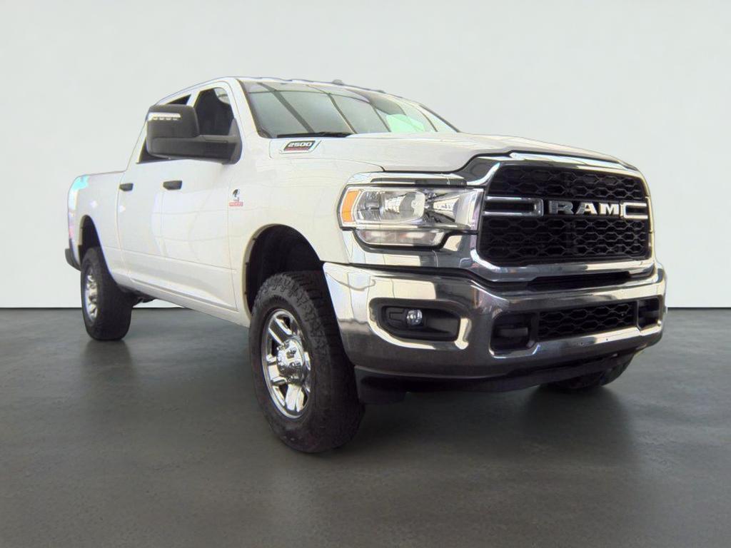 2023 RAM 2500 Tradesman Crew Cab 4x4 6'4' Box