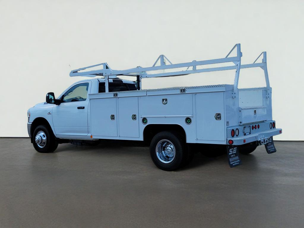 2023 RAM 3500 Chassis Tradesman/SLT
