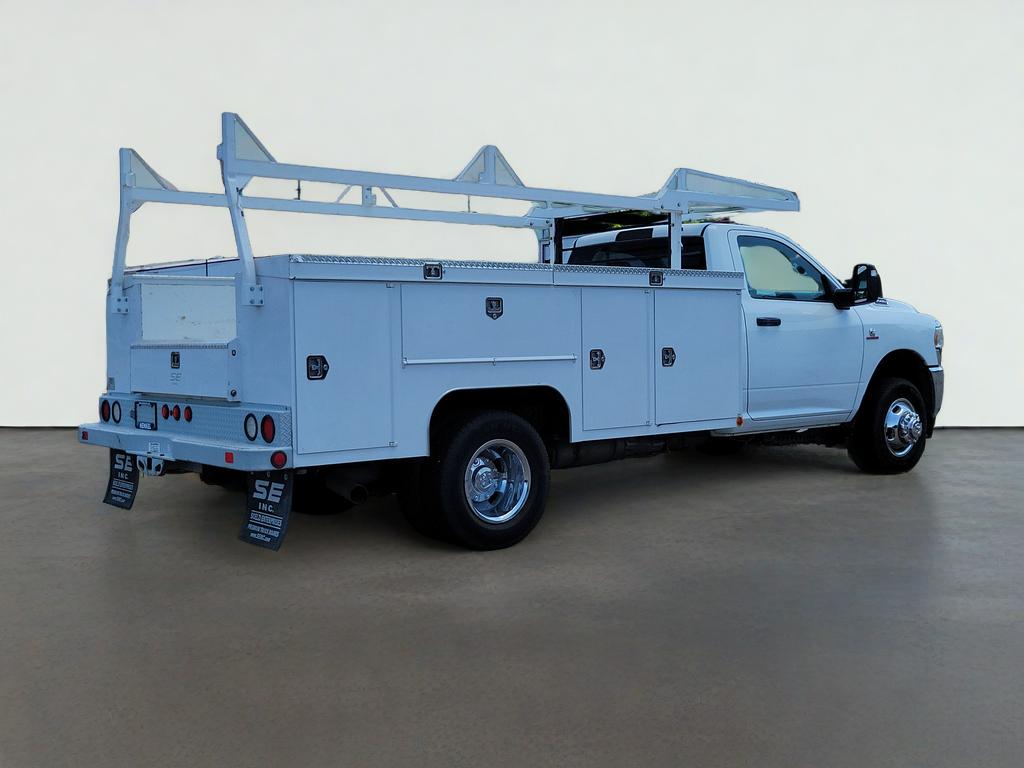 2023 RAM 3500 Chassis Tradesman/SLT