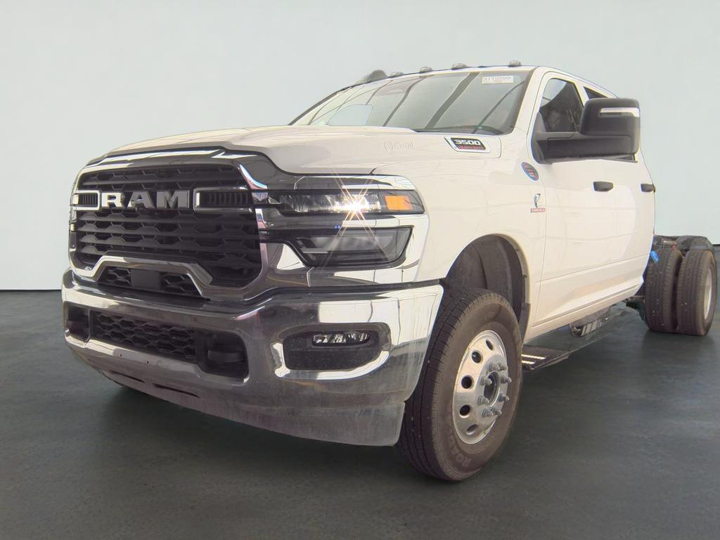 2025 RAM 3500 Chassis Tradesman/Big Horn