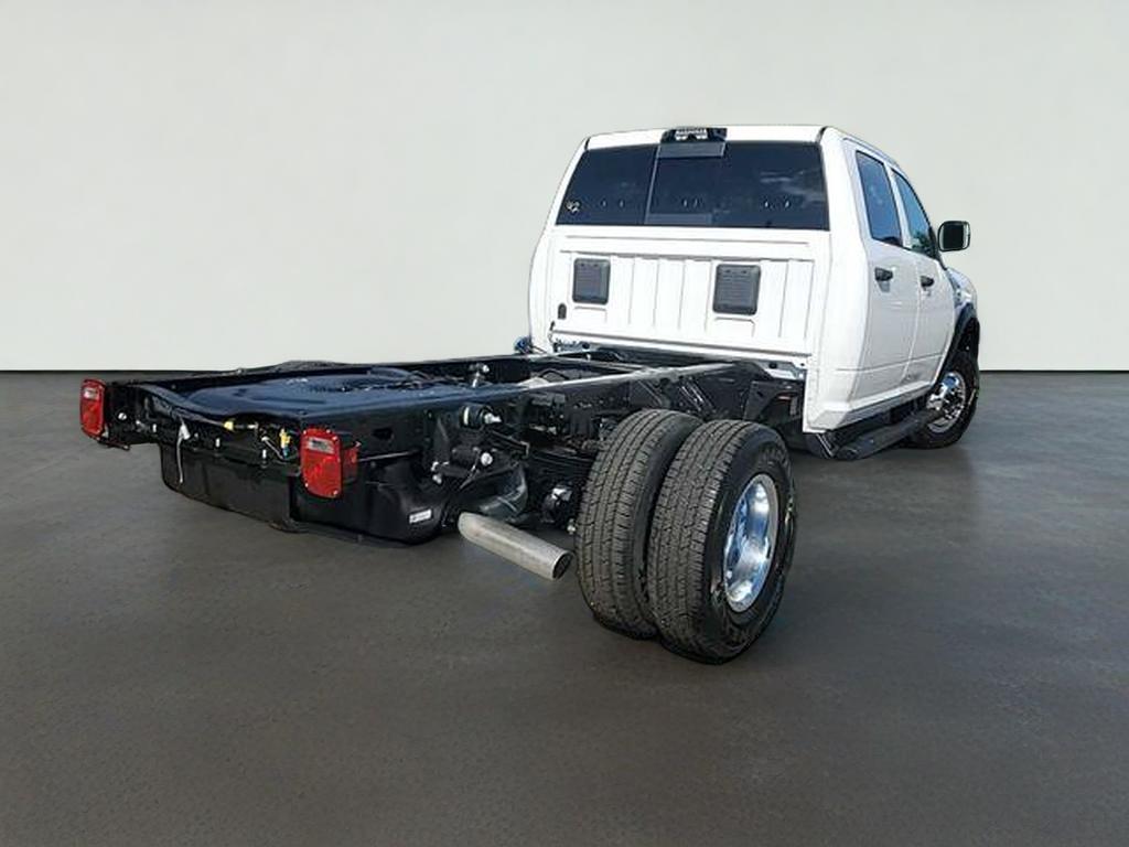 2026 RAM 3500 Chassis Tradesman/Big Horn