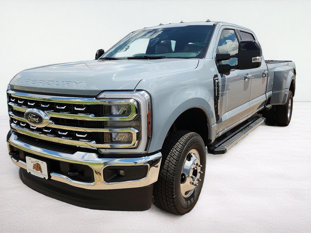 2026 Ford F-350SD Lariat DRW