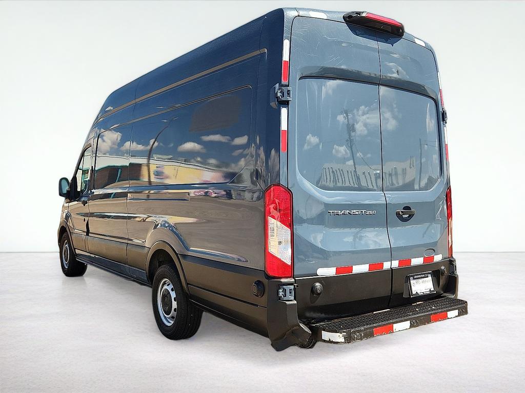 2020 Ford Transit Base
