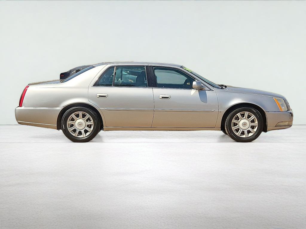 2008 Cadillac DTS Base