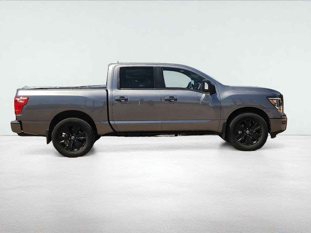 2023 Nissan Titan SV