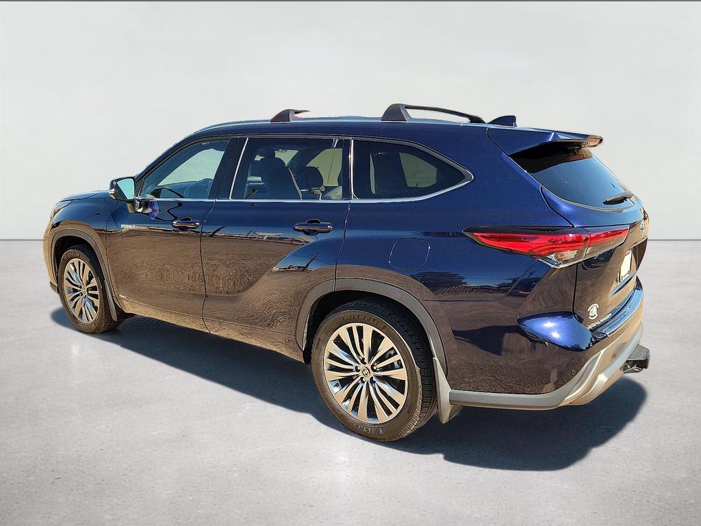 2021 Toyota Highlander Hybrid Platinum