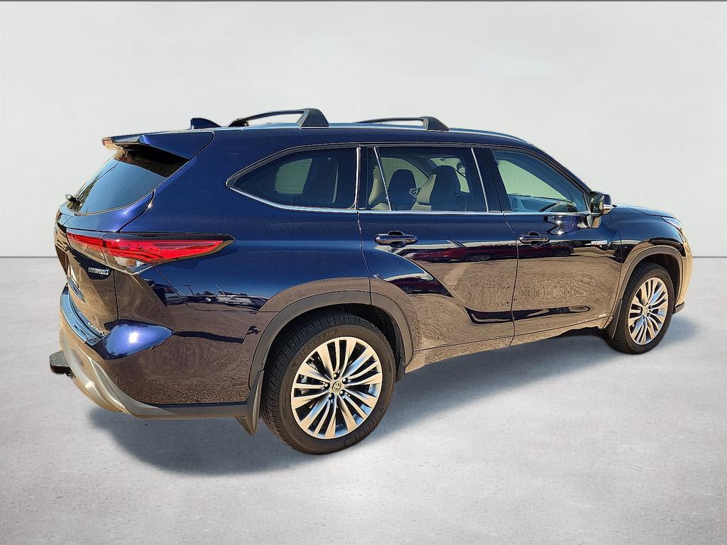 2021 Toyota Highlander Hybrid Platinum