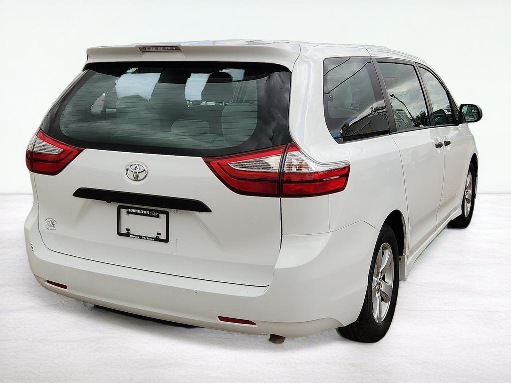2018 Toyota Sienna L 7 Passenger
